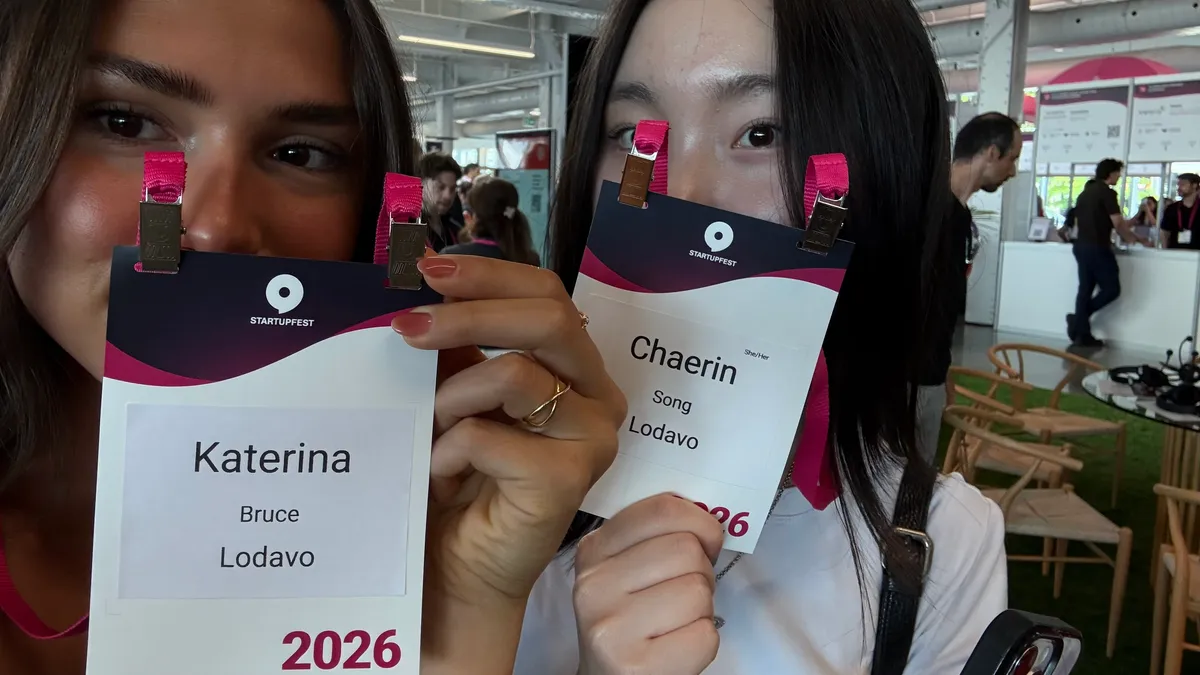 Katerina and Chaerin from the Lodavo team at Startupfest